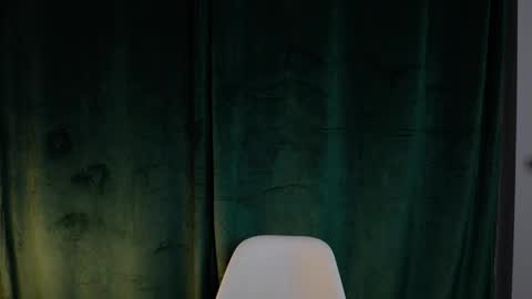 Tom online show from April 20, 2026, 6:20 pm