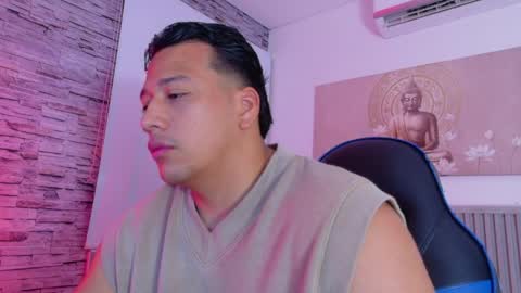 Tom muscle1 online show from April 10, 2026, 11:59 am