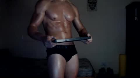 Snapshot of tom_show chatting on May 20, 2026, 11:22 pm tom_show online show from May 20, 2026, 11:22 pm