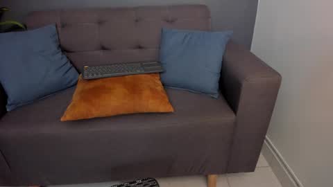 Tom Sin online show from December 6, 2024, 6:39 pm