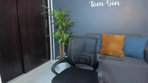 Tom Sin online show from January 30, 2025, 1:44 am