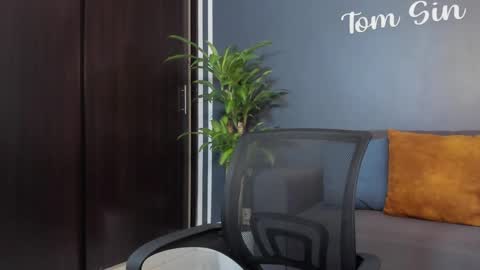 Tom Sin online show from February 11, 2025, 9:35 pm