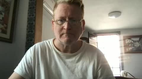 Hola online show from January 8, 2025, 5:05 pm