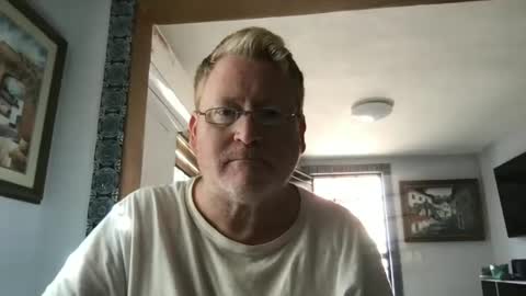 Hola online show from January 28, 2025, 9:19 pm