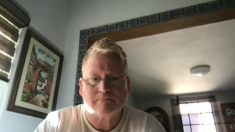 Hola online show from February 4, 2025, 10:02 pm