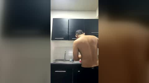 tomasstyl_ online show from June 26, 2026, 2:27 am