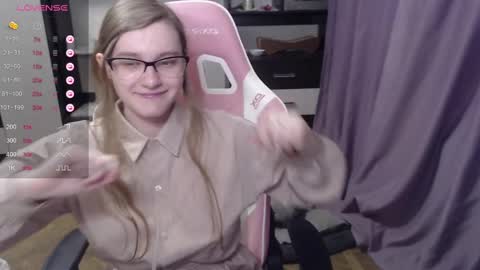 tomato_tease online show from March 8, 2025, 7:31 pm