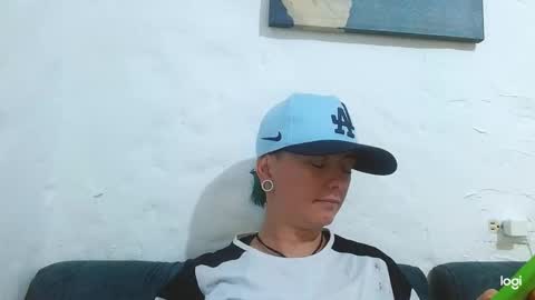 Blue online show from March 5, 2025, 7:38 pm