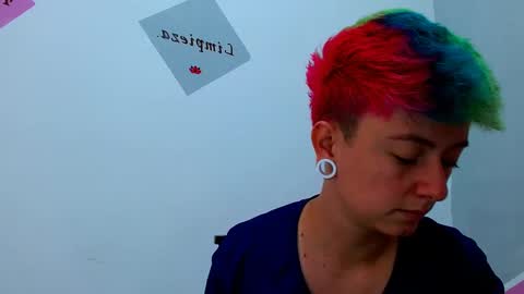 Blue online show from September 9, 2025, 6:51 pm