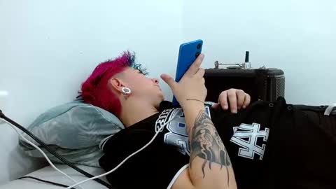 Blue online show from November 1, 2025, 10:45 pm