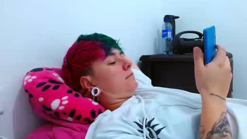 Blue online show from December 2, 2025, 5:08 pm