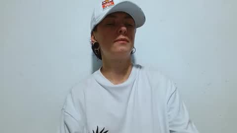 Snapshot of tomboyblue chatting on May 3, 2026, 1:00 am Blue online show from May 3, 2026, 1:00 am