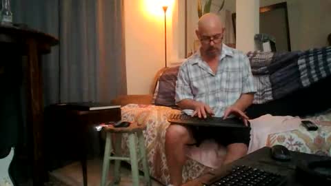 Snapshot of tomcatsawyer chatting on June 10, 2026, 4:56 am sirmuggsalot online show from June 10, 2026, 4:56 am
