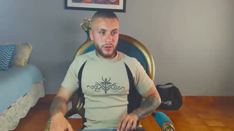 tomDavisXl online show from December 3, 2025, 9:46 pm