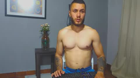 tomDavisXl online show from January 16, 2026, 3:43 am