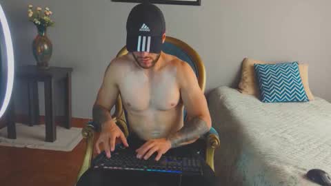 tomDavisXl online show from February 23, 2026, 5:21 pm