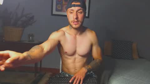 tomDavisXl online show from March 24, 2026, 3:00 am