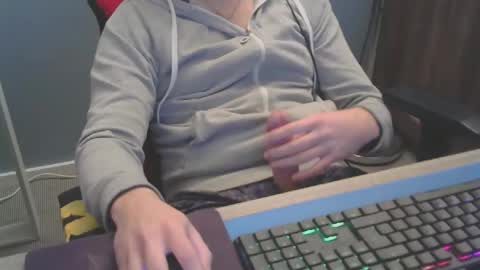 tomin3m online show from February 21, 2025, 7:21 pm