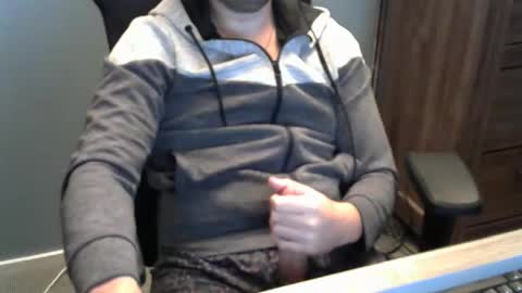 tomin3m online show from September 25, 2025, 6:44 pm