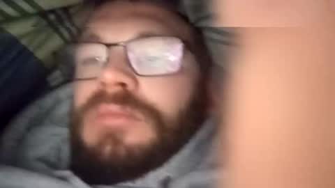 Snapshot of tomlaw1991 chatting on February 8, 2026, 1:36 pm tomlaw1991 online show from February 8, 2026, 1:36 pm