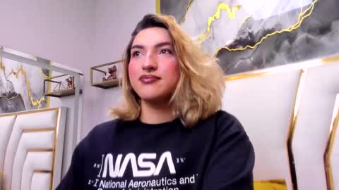   online show from November 26, 2025, 11:55 am