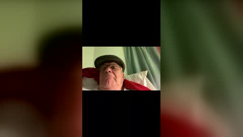 Snapshot of tommarshall932 chatting on December 23, 2025, 2:42 am tommarshall932 online show from December 23, 2025, 2:42 am