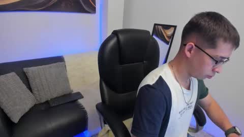 Tomas online show from February 25, 2026, 4:00 am