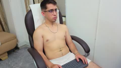 Tomas online show from March 8, 2026, 12:52 am