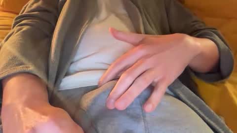 Tom online show from January 7, 2026, 8:39 am