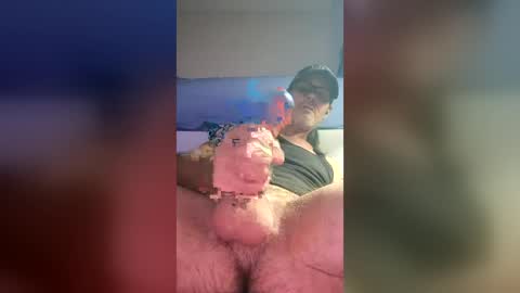 tommgunn25 online show from June 21, 2026, 7:44 am