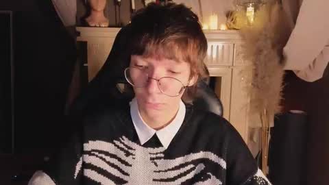 Tommie online show from November 14, 2025, 5:28 am