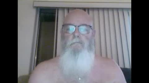 Tommie online show from September 18, 2025, 10:34 pm