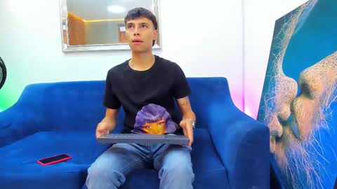 Tommy  Scott online show from November 20, 2025, 11:10 am