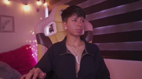 Blue  online show from February 26, 2025, 4:03 pm