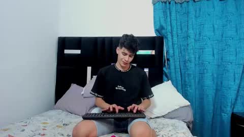 Snapshot of tommy_carlos chatting on January 14, 2025, 6:13 am online show from January 14, 2025, 6:13 am