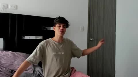 Snapshot of tommy_carlos chatting on February 6, 2025, 2:15 pm online show from February 6, 2025, 2:15 pm