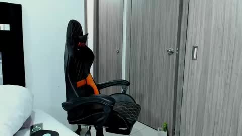 Snapshot of tommy_carlos chatting on February 13, 2025, 3:50 am online show from February 13, 2025, 3:50 am