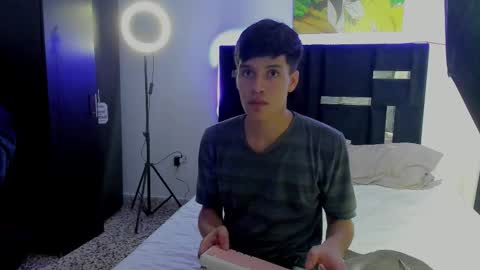 Snapshot of tommy_carlos chatting on January 6, 2026, 2:48 am online show from January 6, 2026, 2:48 am