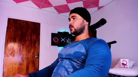 tommy_sccott online show from December 26, 2024, 3:16 am