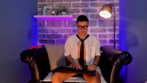 Snapshot of tommy_wild1 chatting on July 22, 2026, 3:42 am TOMMY WILD online show from July 22, 2026, 3:42 am