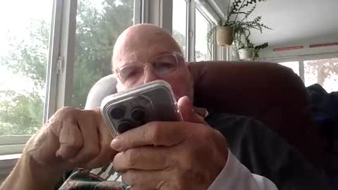 tommyknocker1 online show from December 17, 2025, 3:07 pm