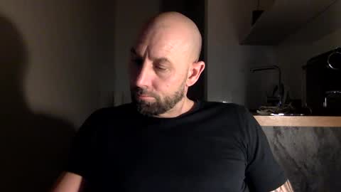 Thomas Fit online show from March 11, 2025, 9:37 pm