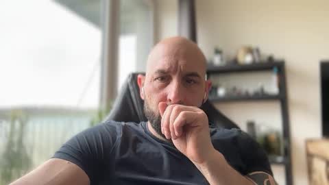 Thomas Fit online show from April 20, 2026, 9:12 am