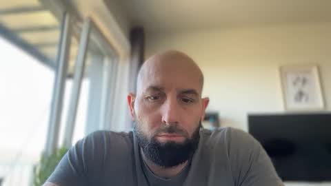 Thomas Fit online show from April 24, 2026, 10:39 am