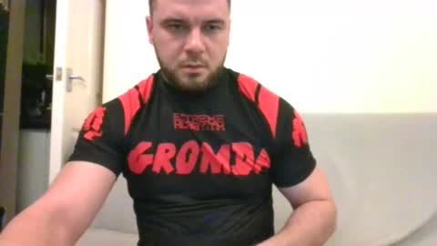 tommyy19901 online show from December 15, 2024, 7:21 pm