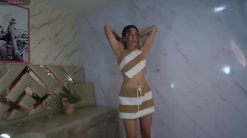 leyla  online show from February 12, 2025, 3:40 am