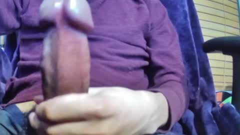 Moiici online show from April 12, 2026, 7:19 pm