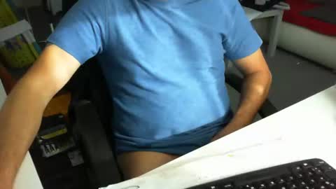 Tom online show from October 15, 2025, 9:31 am