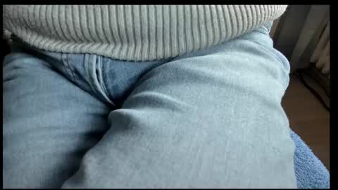 Tom online show from October 13, 2025, 2:28 pm