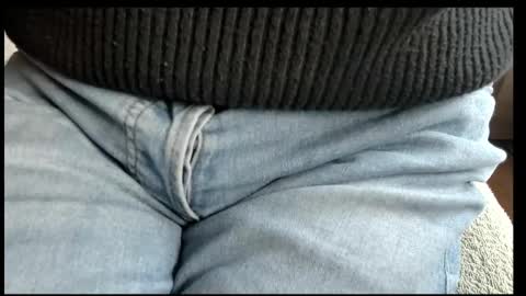 Tom online show from October 17, 2025, 2:41 pm